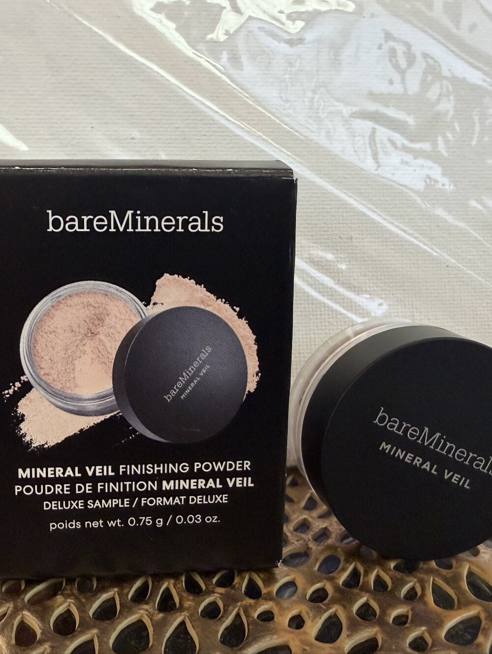 bareMinerals Mineral Veil Finishing Powder – Light Pink Beige